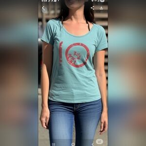 Light Blue Scoop Neck Graphic Tee - Size Large